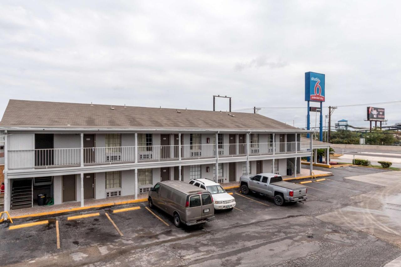 Studio 6 San Antonio Tx - Ft Sam Houston Hotel Exterior photo