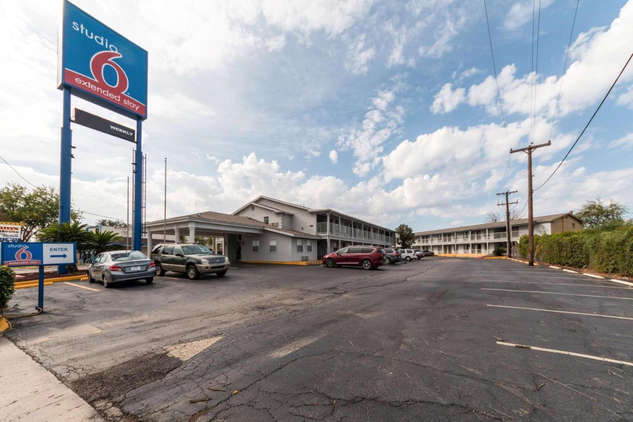 Studio 6 San Antonio Tx - Ft Sam Houston Hotel Exterior photo